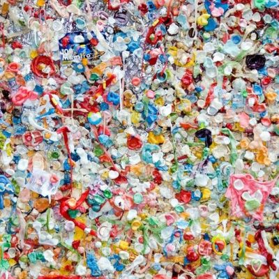 «Estos proyectos convierten los residuos plásticos en mobiliario urbano»